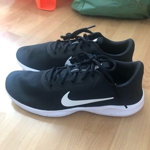 NWOT Men’s Nike Flex experience